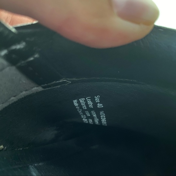 Dansko XP Black Leather Embossed Clogs - Picture 6 of 8